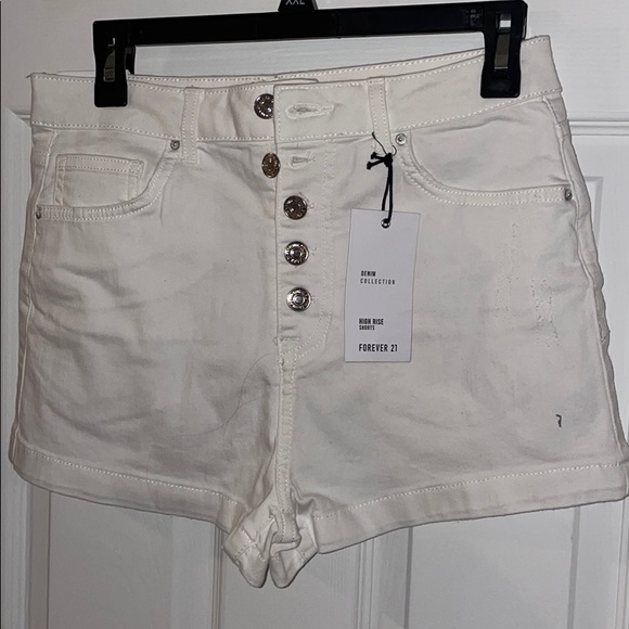 White Jean shorts - Picture 2 of 5